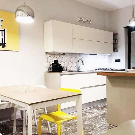 Bed&Coffee Napoli - Scarlatti Apartment Luaran gambar