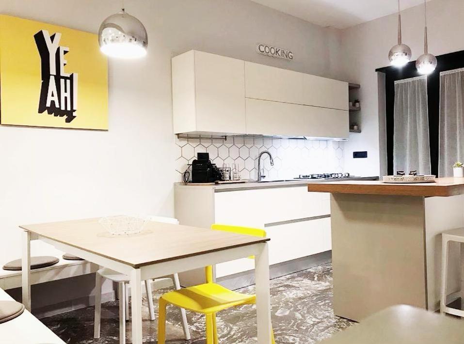 Bed&Coffee Napoli - Scarlatti Apartment Luaran gambar